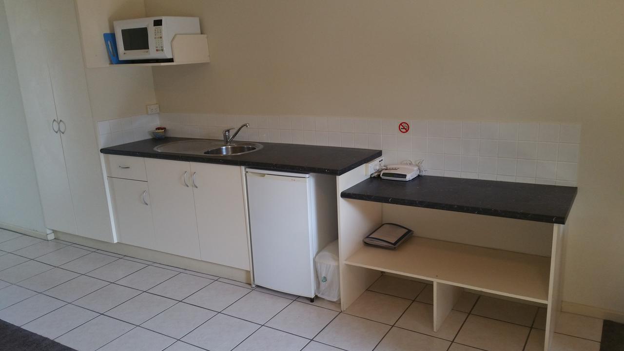 Metung Waters Motel And Apartments Екстер'єр фото