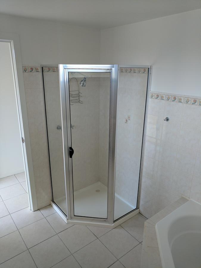 Metung Waters Motel And Apartments Екстер'єр фото