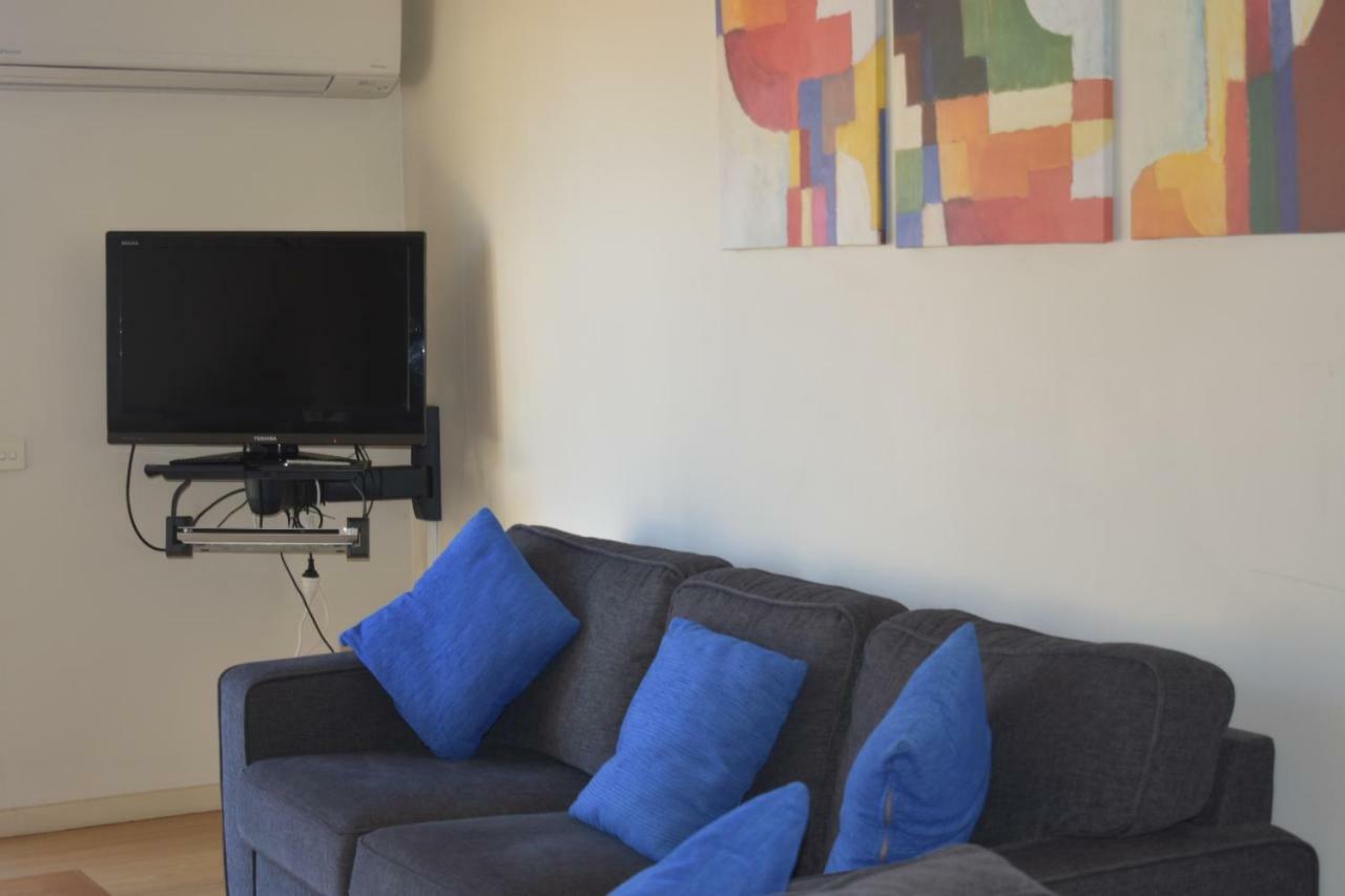 Metung Waters Motel And Apartments Екстер'єр фото