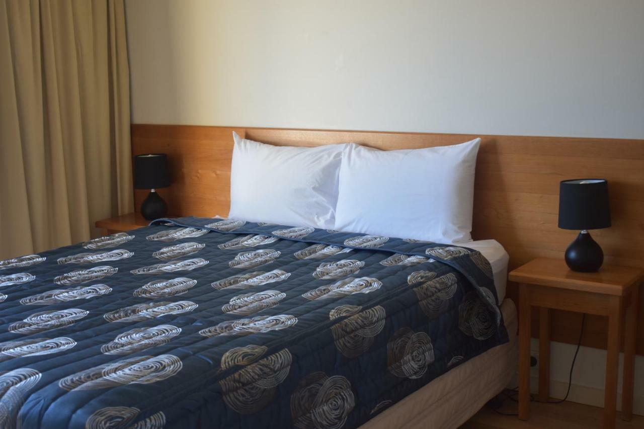 Metung Waters Motel And Apartments Екстер'єр фото